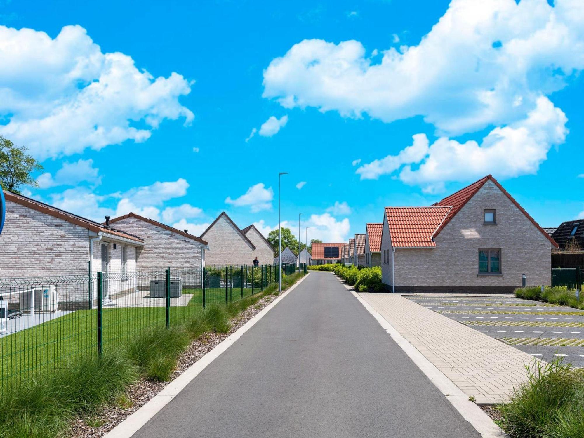 Charming Holiday Home In A Quiet Location Koksijde Exterior photo